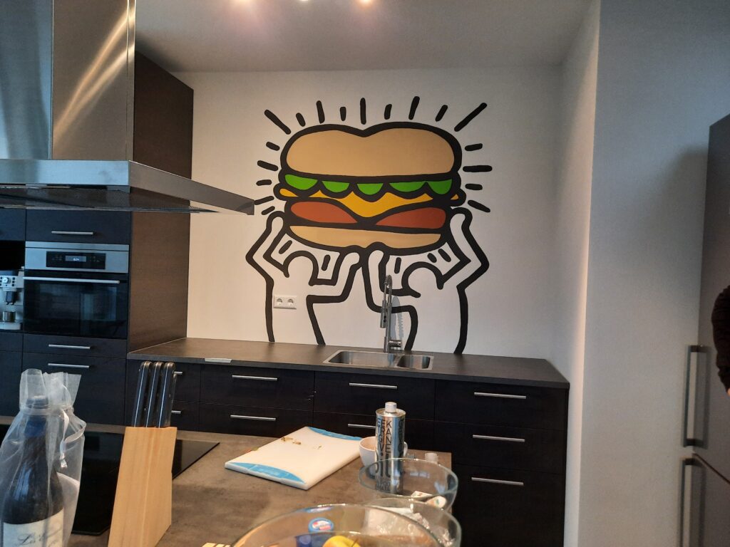 Keuken muurschildering in Amsterdam met hamburger